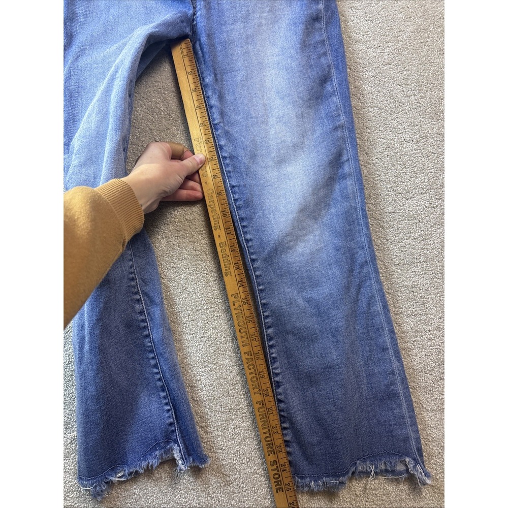 BKE Parker Cropped Flare Jeans Womens 26x25 Blue High Rise Raw Hem Distressed - Picture 10 of 10